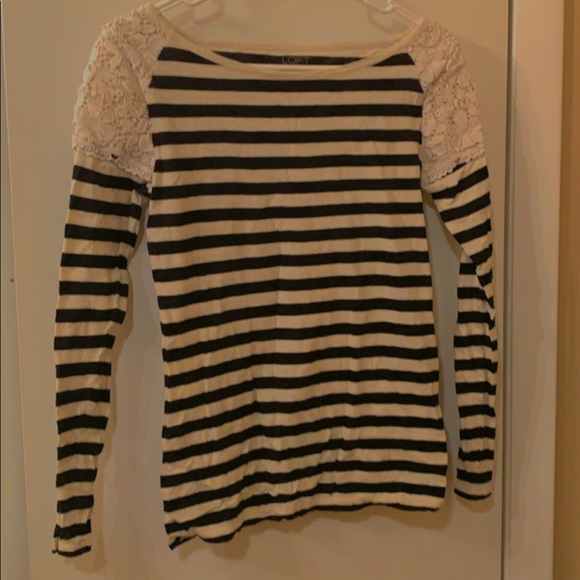 Black and White Stripe Long Sleeve - Picture 1 of 1